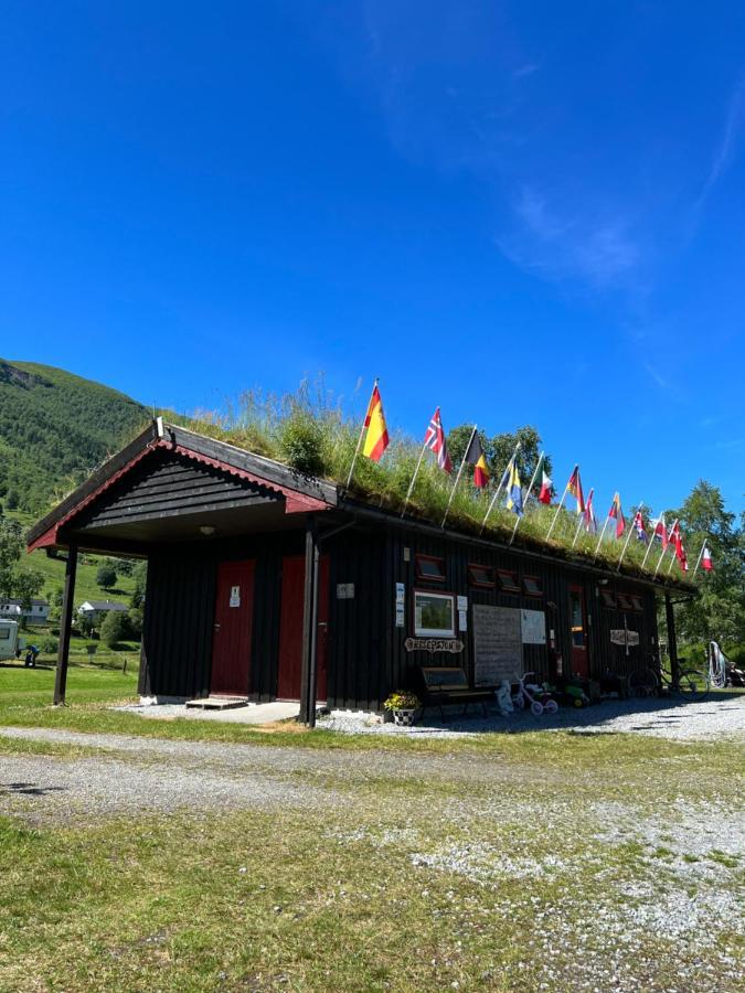 Vistdal Camping Myklebostad  エクステリア 写真